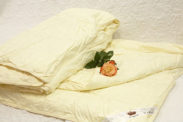 Купить шелковое одеяло в Омске